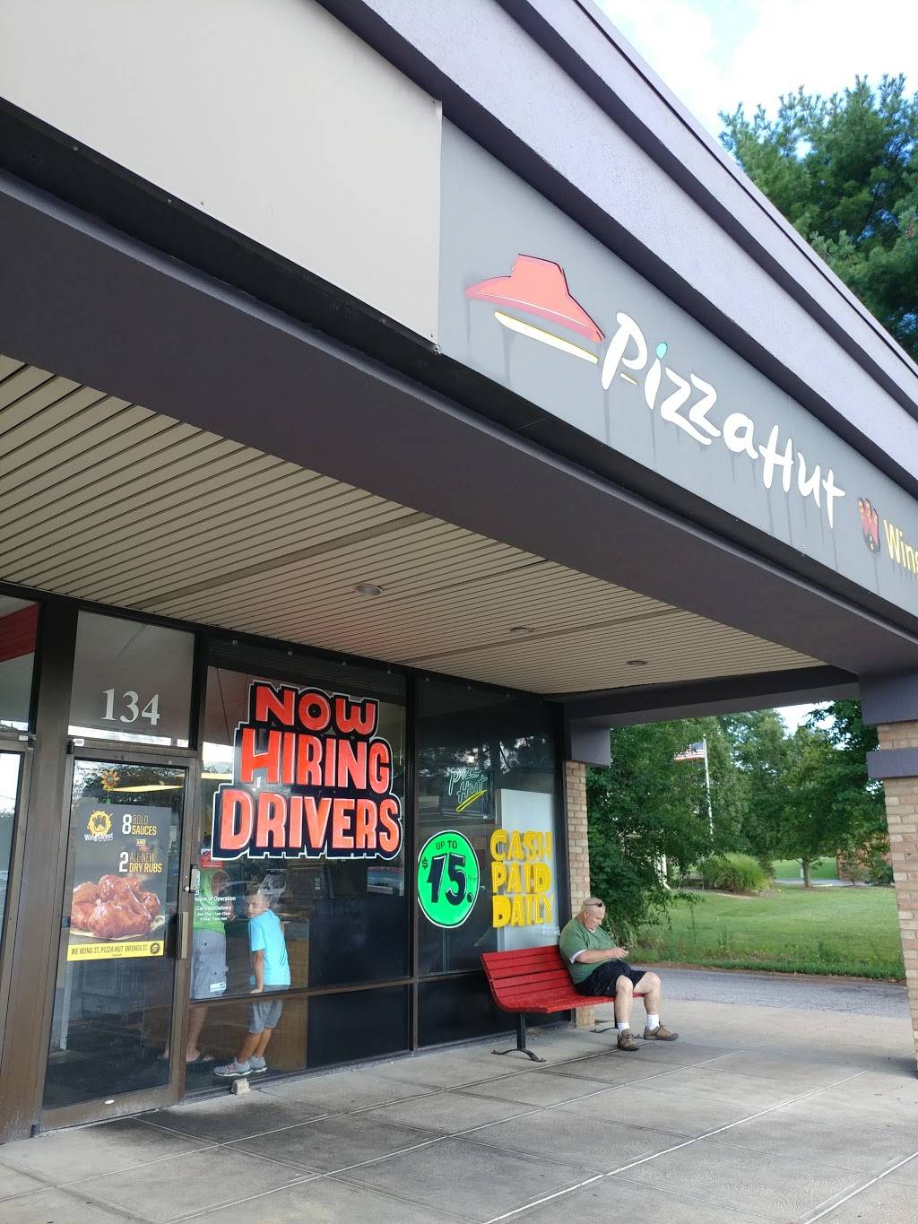Pizza Hut | restaurant | 134 N Hamilton Rd, Gahanna, OH 43230, USA | 6144761907 OR +1 614-476-1907