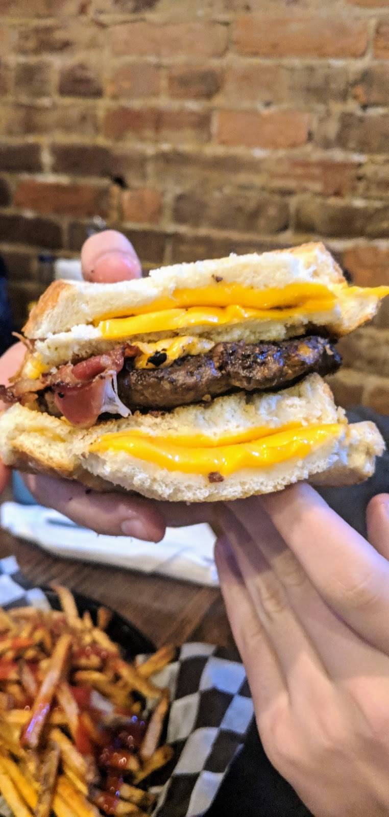 Broadway Brewhouse | restaurant | 3828, 127 S Broadway St, New Philadelphia, OH 44663, USA | 3303439231 OR +1 330-343-9231