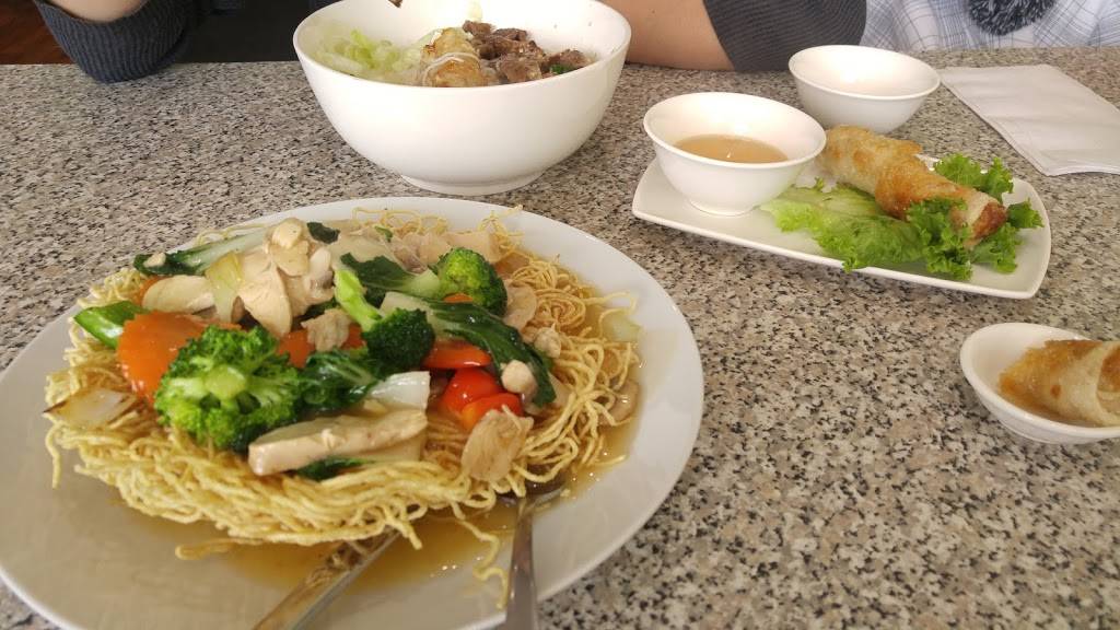 Pho Basil | restaurant | 6294 Main St, Whitchurch-Stouffville, ON L4A 1G8, Canada | 9056406565 OR +1 905-640-6565