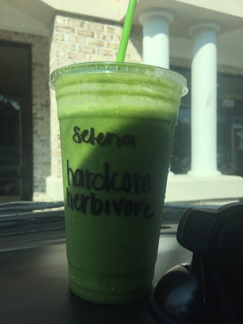 FreshVibes on Arlington | restaurant | 1725 W Arlington Blvd Suite 100, Greenville, NC 27834, USA | 2527568282 OR +1 252-756-8282