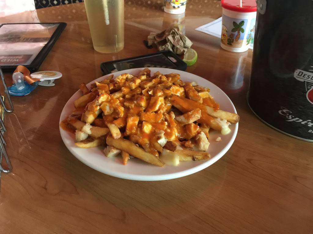 Wild Wing | restaurant | 4141 Dixie Rd, Mississauga, ON L4W 1V5, Canada | 2895212445 OR +1 289-521-2445