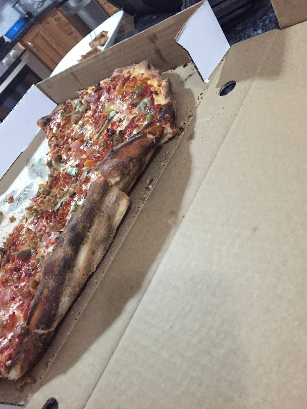 Armandos Pizza - Essex | meal delivery | 325 Talbot St N, Essex, ON N8M 2W3, Canada | 5197768333 OR +1 519-776-8333