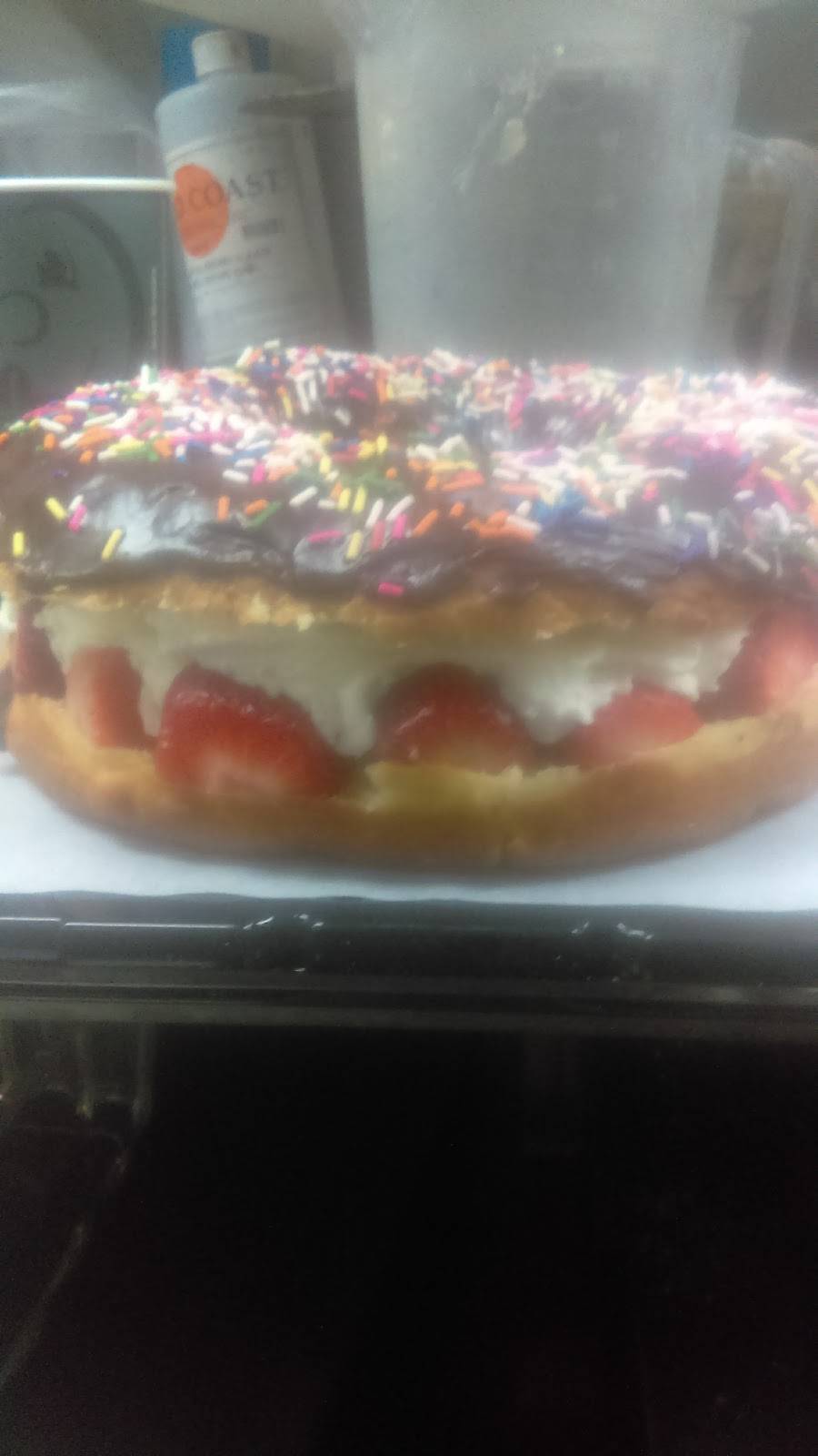 Yum Yum Donuts | cafe | 3122 E Plaza Blvd, National City, CA 91950, USA | 6194709723 OR +1 619-470-9723