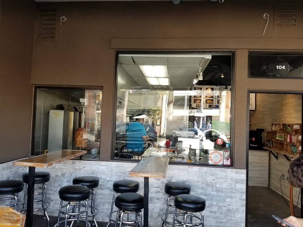 Coachs Epic Gyro | restaurant | 200 Main St # 103B, Huntington Beach, CA 92648, USA | 7145943438 OR +1 714-594-3438