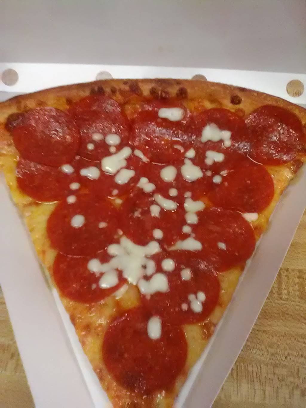 Pizza Works | restaurant | 804 Tyler St, Pittsfield, MA 01201, USA | 4134434444 OR +1 413-443-4444