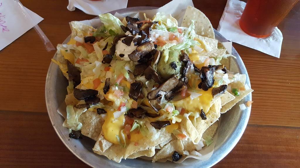 Hooters | meal takeaway | 654 Wade Cir S, Goodlettsville, TN 37072, USA | 6158516499 OR +1 615-851-6499