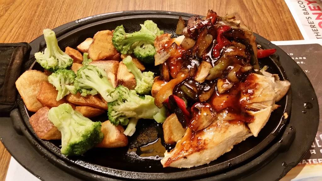 Dennys | restaurant | 7122 Interstate 35-s, Access Rd, San Antonio, TX 78224, USA | 2109248251 OR +1 210-924-8251