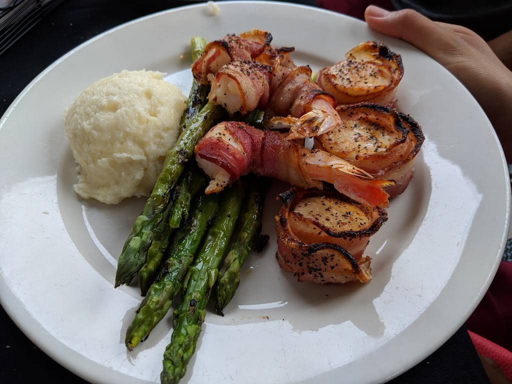 Anastasi Seafood | restaurant | 1101 S 9th St, Philadelphia, PA 19147, USA | 2154620550 OR +1 215-462-0550