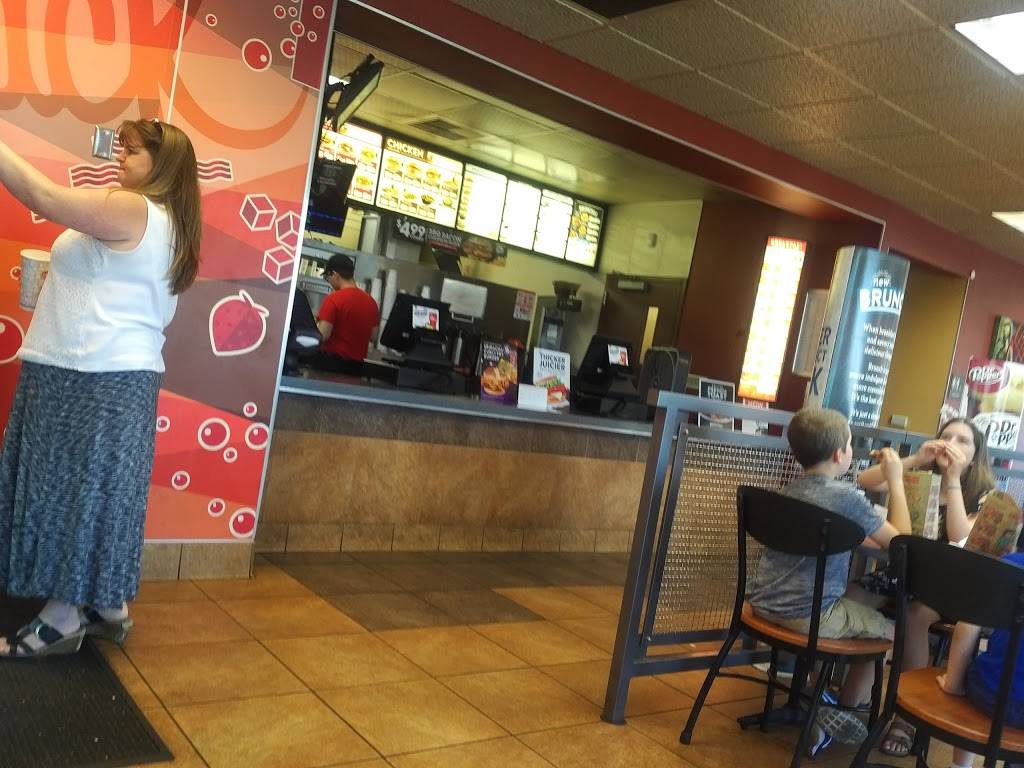 Jack in the Box | restaurant | 1680 Herndon Ave, Clovis, CA 93611, USA | 5593235295 OR +1 559-323-5295