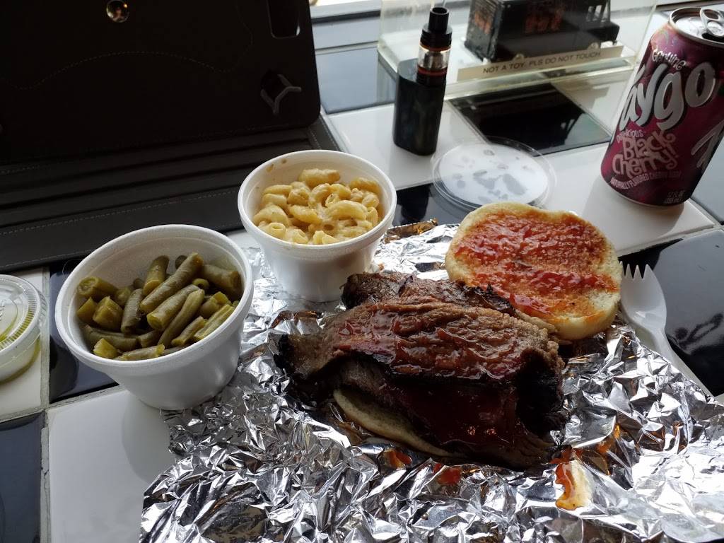 Daddy Petes BBQ | restaurant | 2921 Eastern Ave SE, Grand Rapids, MI 49508, USA | 6164268439 OR +1 616-426-8439