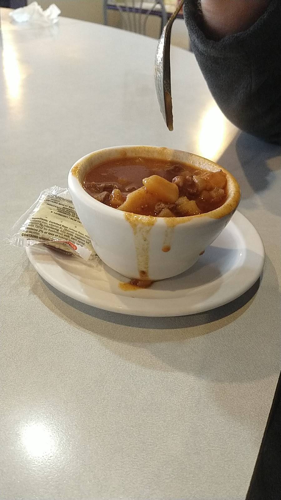 Schulzs Restaurant | restaurant | 1644 Calumet Dr, Sheboygan, WI 53081, USA | 9204521880 OR +1 920-452-1880