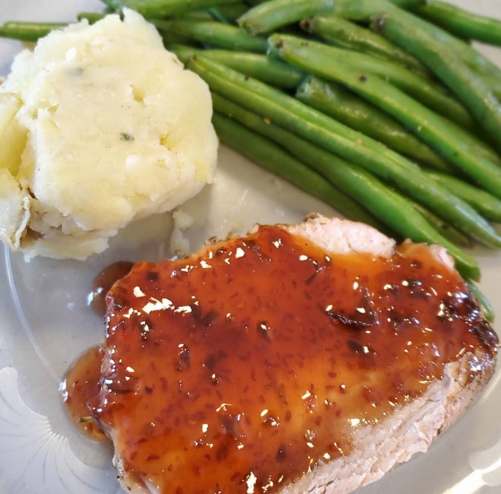 Knolls Crossing | restaurant | 7250 FM306, New Braunfels, TX 78132, USA | 8302173775 OR +1 830-217-3775