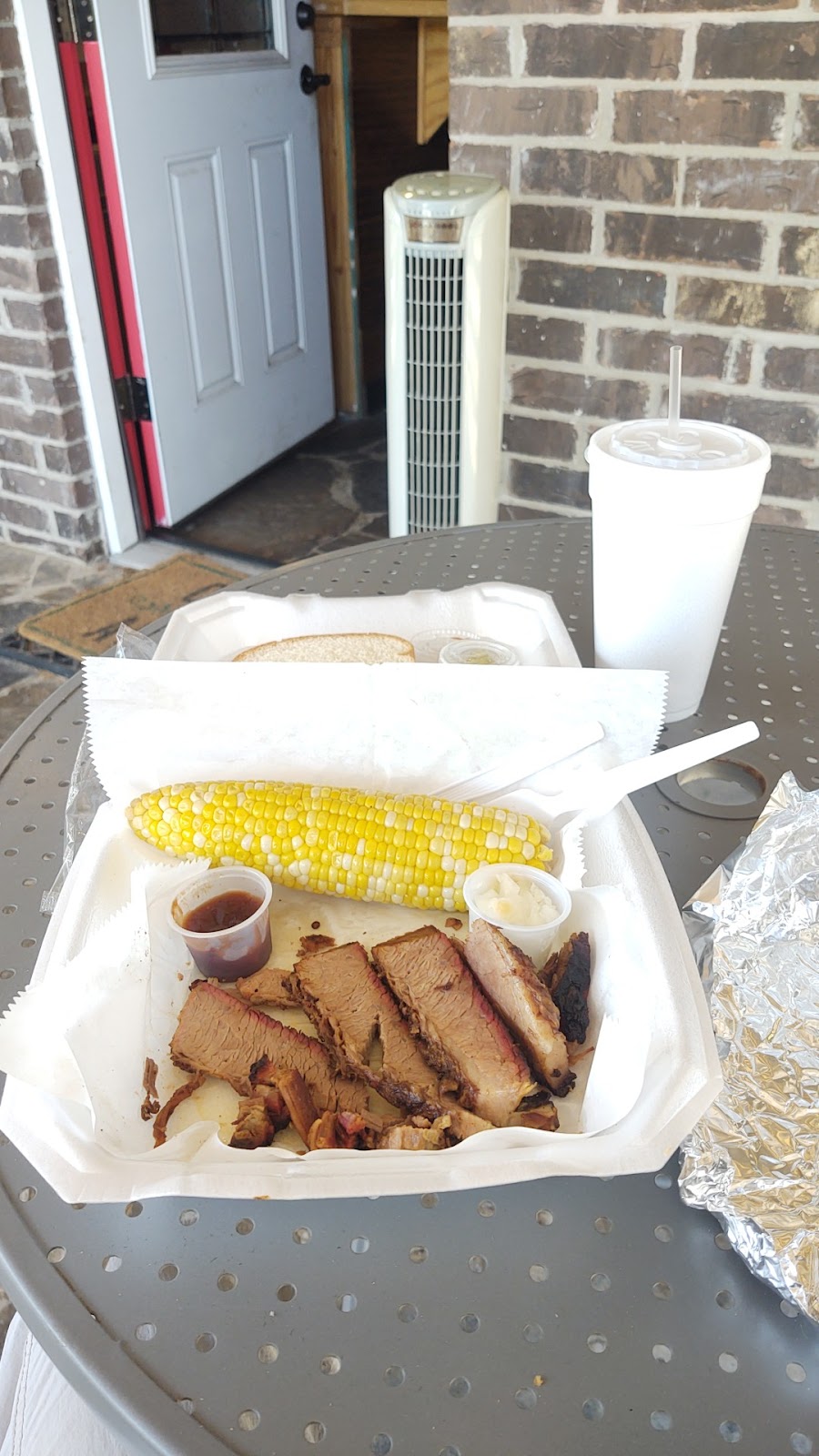 Boss Smokehouse BBQ | restaurant | 22319 TX-494 Loop building b, Kingwood, TX 77339, USA | 2818171988 OR +1 281-817-1988