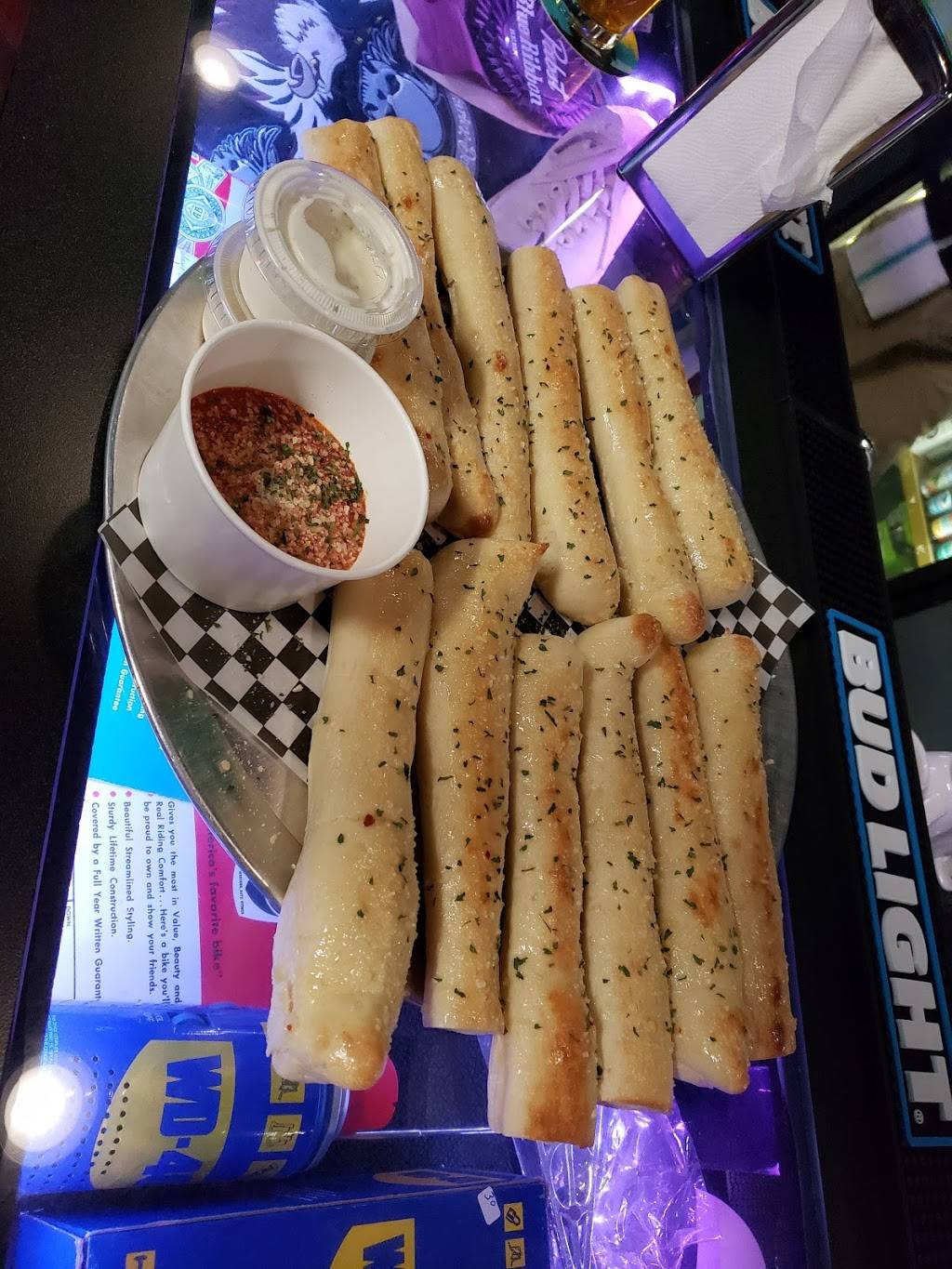 Turn Here Bar and Grill | restaurant | 7620 3rd St SE, Turner, OR 97392, USA | 5037431267 OR +1 503-743-1267