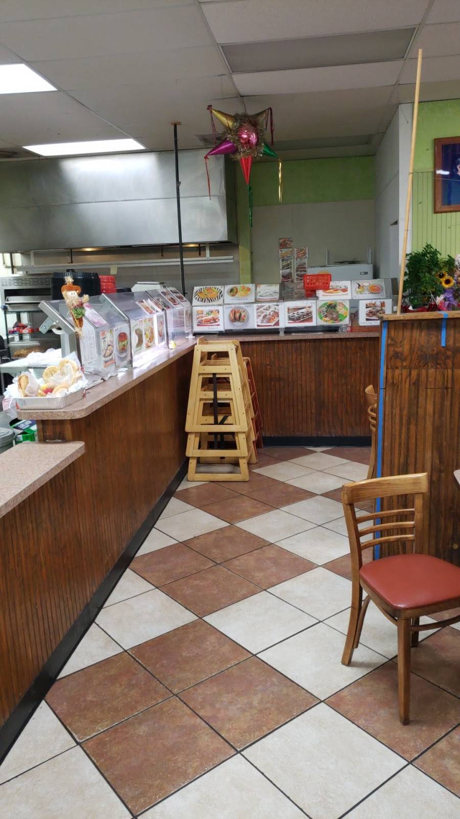 Tamales Mama tere | restaurant | 2526 Airline Dr, Houston, TX 77009, USA | 7134615683 OR +1 713-461-5683