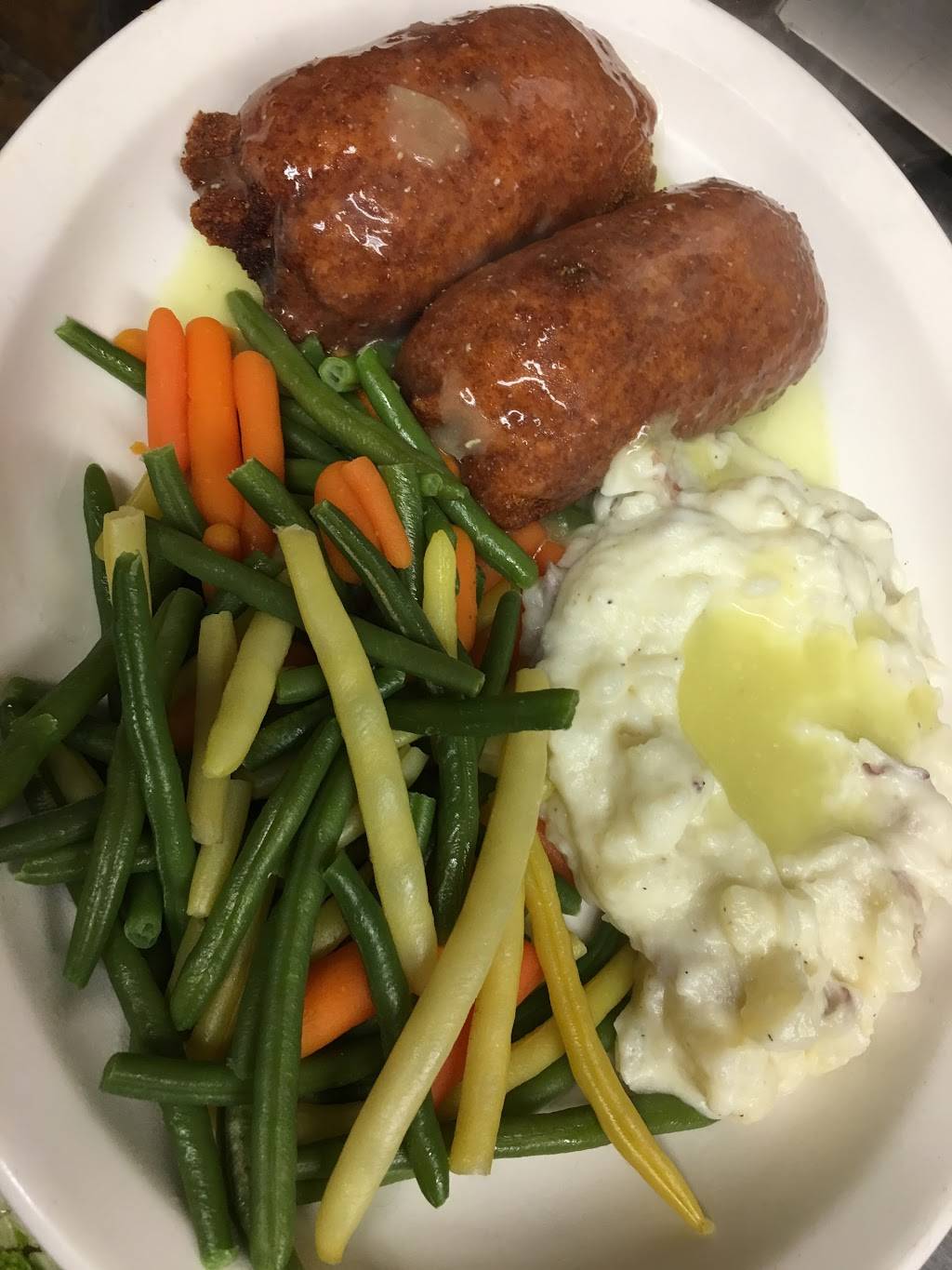 GEORGIAS RESTAURANT $ PIZZA | restaurant | 291 Church St, Amston, CT 06231, USA | 8602283164 OR +1 860-228-3164