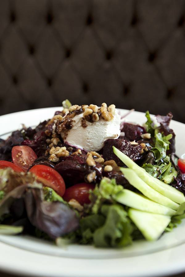 Black Dog Bistro | restaurant | 5540 Manotick Main St, Manotick, ON K4M 1A6, Canada | 6136923779 OR +1 613-692-3779