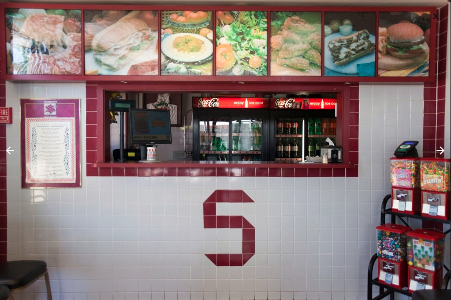 Santuccis Square Pizza | restaurant | 4010 Cottman Ave, Philadelphia, PA 19135, USA | 2153324333 OR +1 215-332-4333