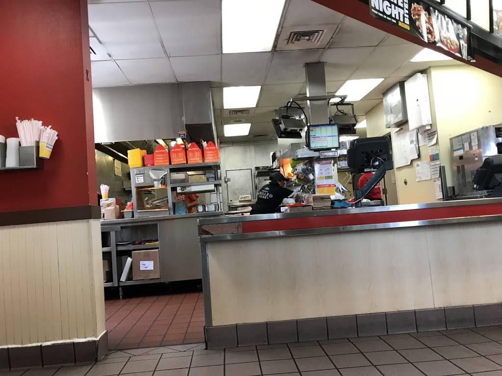 Del Taco | meal takeaway | 1864 S Country Club Dr, Mesa, AZ 85210, USA | 4809640054 OR +1 480-964-0054