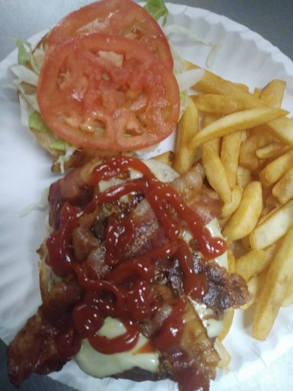 Domenicks | restaurant | 34 S Main St, Carbondale, PA 18407, USA | 5702825128 OR +1 570-282-5128