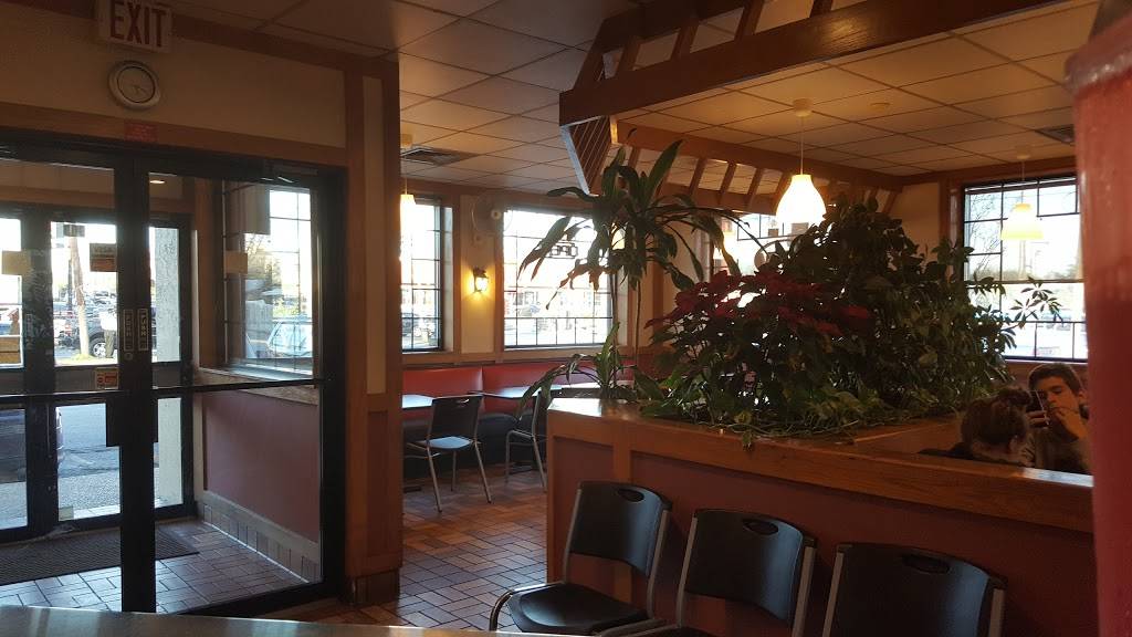 Kongs Express | restaurant | 903 S Zarzamora St, San Antonio, TX 78207, USA | 2104337727 OR +1 210-433-7727