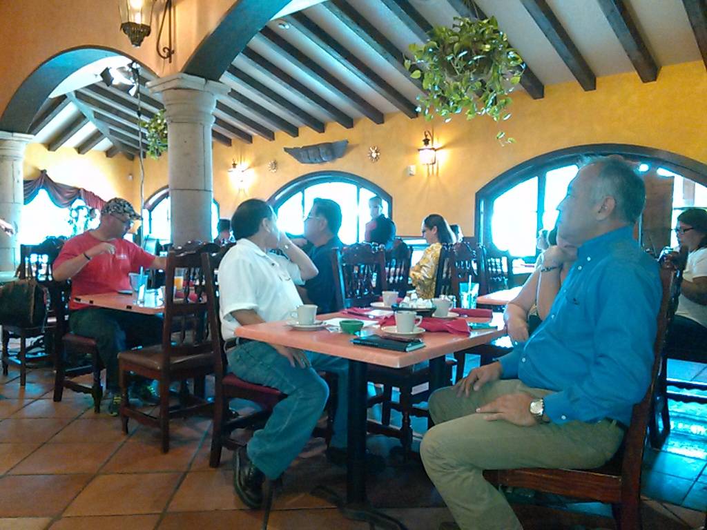 Doneraki Gulfgate | restaurant | 300 Gulfgate Mall, Houston, TX 77087, USA | 7136456400 OR +1 713-645-6400