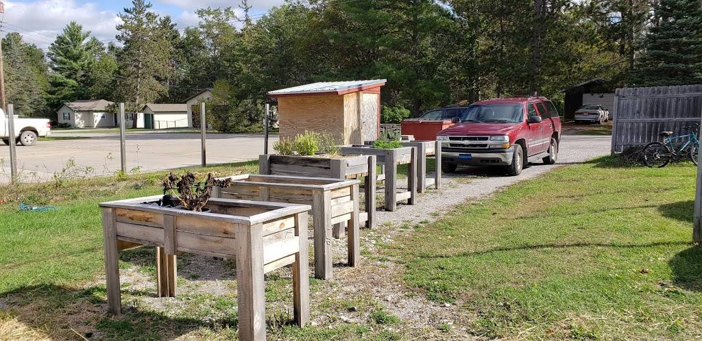 Ellies 12 Tables | restaurant | 611 Morenci Ave, Mio, MI 48647, USA | 9898266566 OR +1 989-826-6566