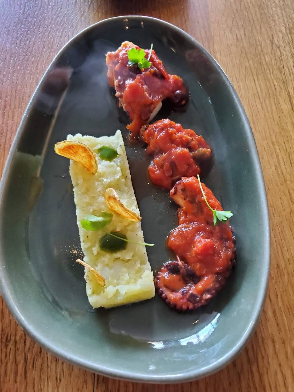 dōma | restaurant | 35 NE 26th St, Miami, FL 33137, USA | 7869536946 OR +1 786-953-6946