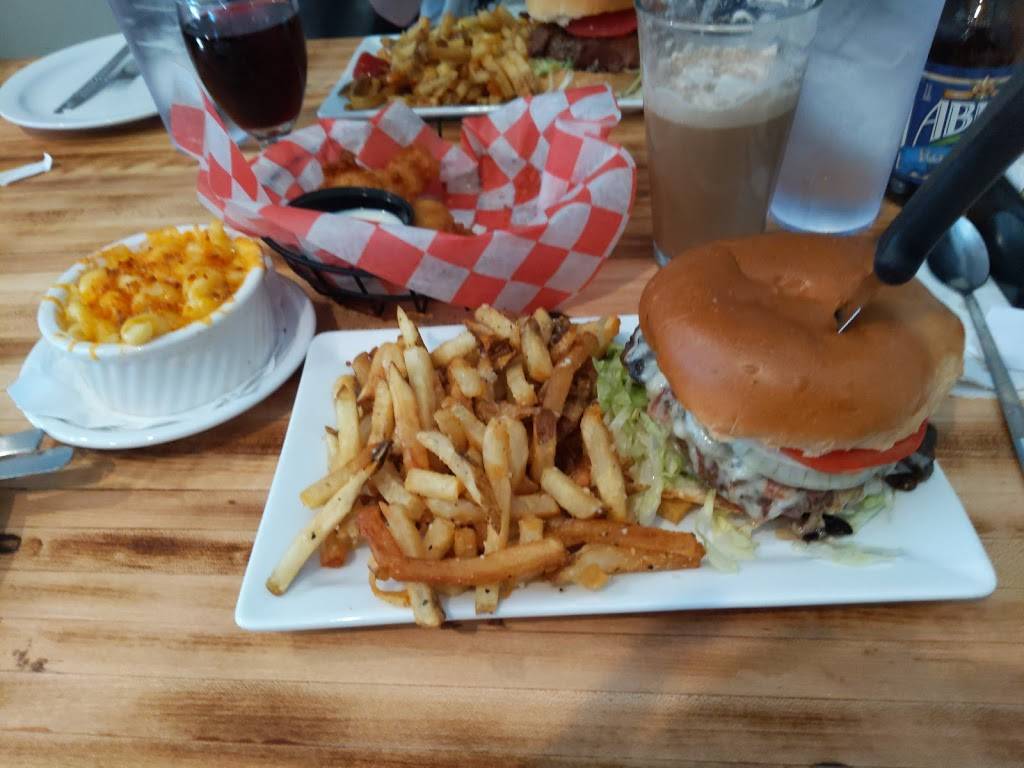 Dads Pub & Grub | restaurant | 1050 Brinton Rd, Pittsburgh, PA 15221, USA | 4127272437 OR +1 412-727-2437