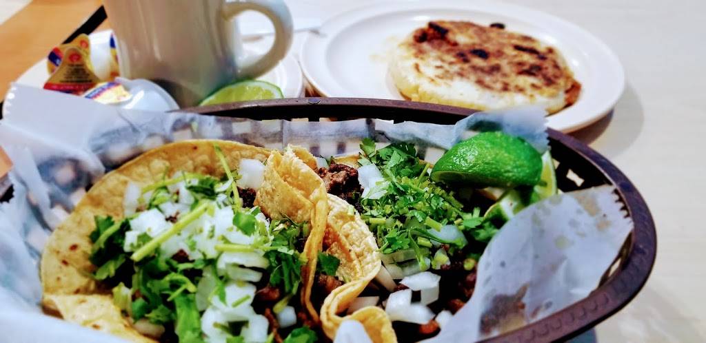 Izalco Restaurant | restaurant | 4377 W 26th St, Chicago, IL 60623, USA | 7735222050 OR +1 773-522-2050