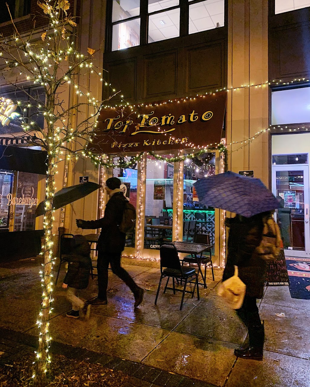 Top Tomato Bar & Pizza | restaurant | 1107 Walnut St, Philadelphia, PA 19107, USA | 2155928242 OR +1 215-592-8242