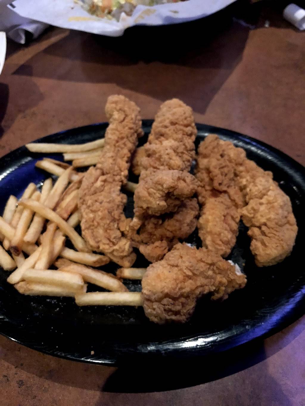 Buffalo Wild Wings | restaurant | 239 Midway Blvd, Elyria, OH 44035, USA | 4403245544 OR +1 440-324-5544