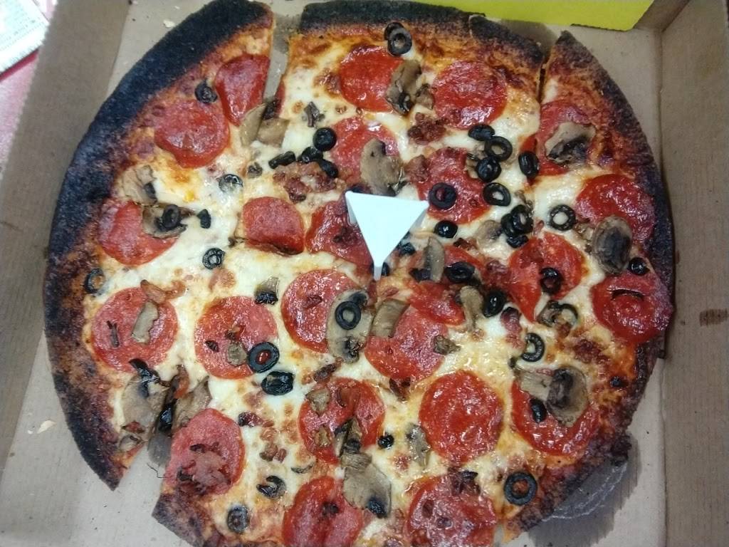 Hungry Howies Pizza | meal delivery | 4069 Lake Michigan Dr, Grand Rapids, MI 49504, USA | 6167352050 OR +1 616-735-2050