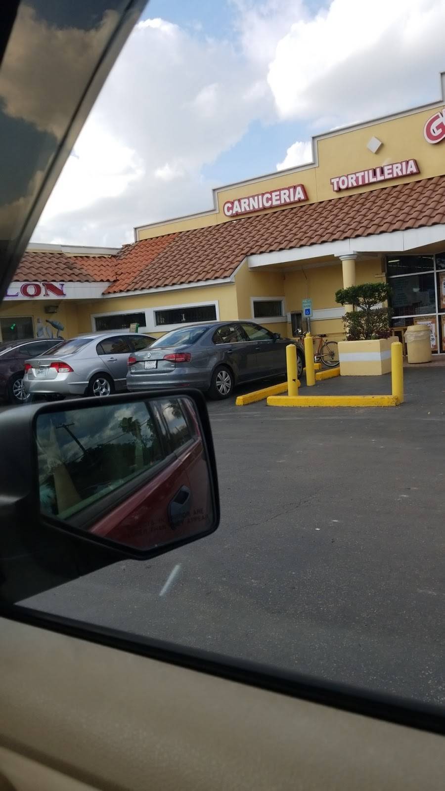 Guanajuato Supermarket | bakery | 5429 E Mt Houston Rd, Houston, TX 77093, USA | 2814422363 OR +1 281-442-2363