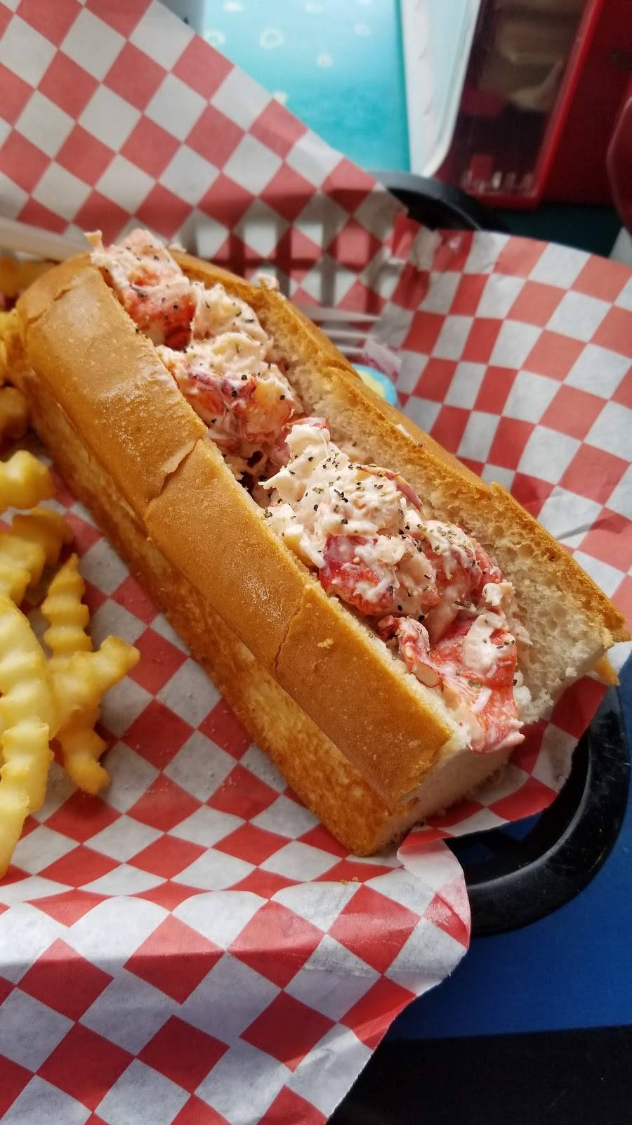 Maine-ly Sandwiches | restaurant | 7620 Katy Fwy #225, Houston, TX 77024, USA | 7136770771 OR +1 713-677-0771