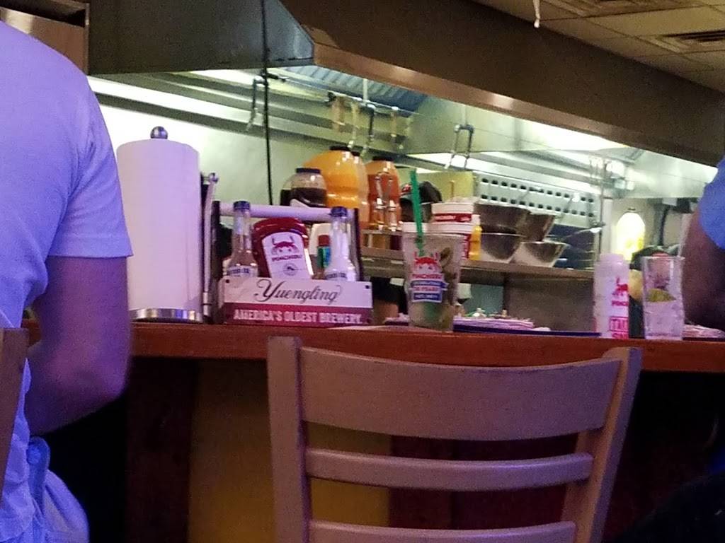 Pinchers | restaurant | 28580 Bonita Crossings Blvd, Bonita Springs, FL 34135, USA | 2399481313 OR +1 239-948-1313