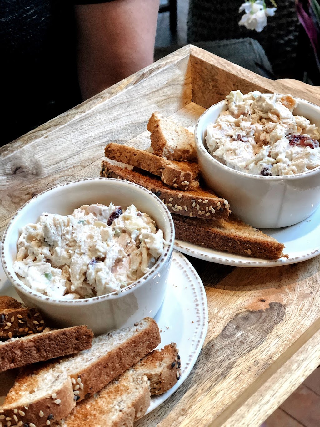 Blossom Cafe | cafe | Inside Floral & Hardy, 4007 W Skippack Pike, Skippack, PA 19474, USA | 6105840797 OR +1 610-584-0797