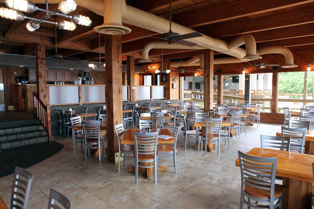 Shilohs Steak & Seafood | restaurant | 3665 S Washington Ave, Titusville, FL 32780, USA | 3215673555 OR +1 321-567-3555