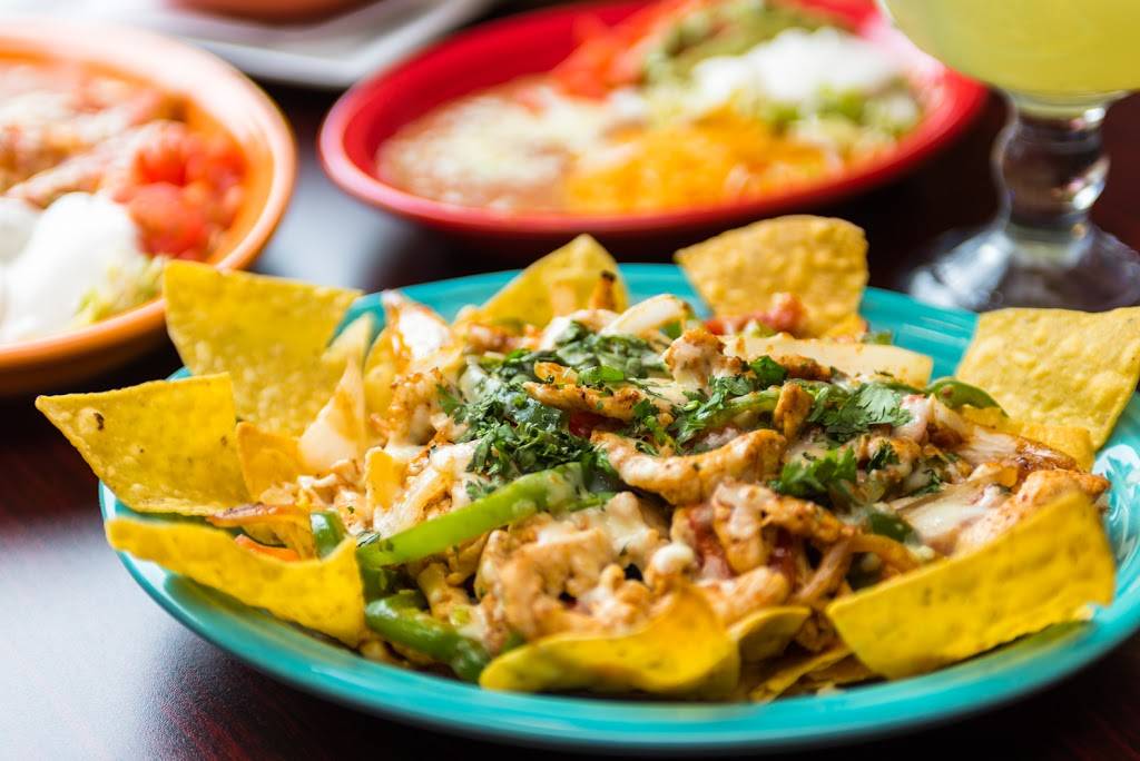 El Loro Mexican Restaurant | restaurant | 1001 Division St, Waite Park, MN 56387, USA | 3207742111 OR +1 320-774-2111