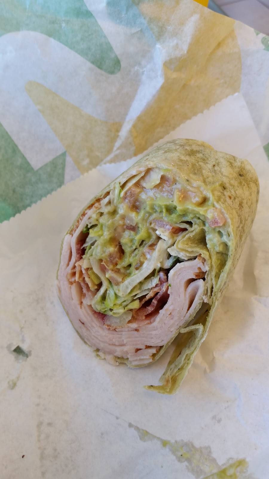 Subway Restaurants | restaurant | 920 S Park Ave, Herrin, IL 62948, USA | 6189426328 OR +1 618-942-6328