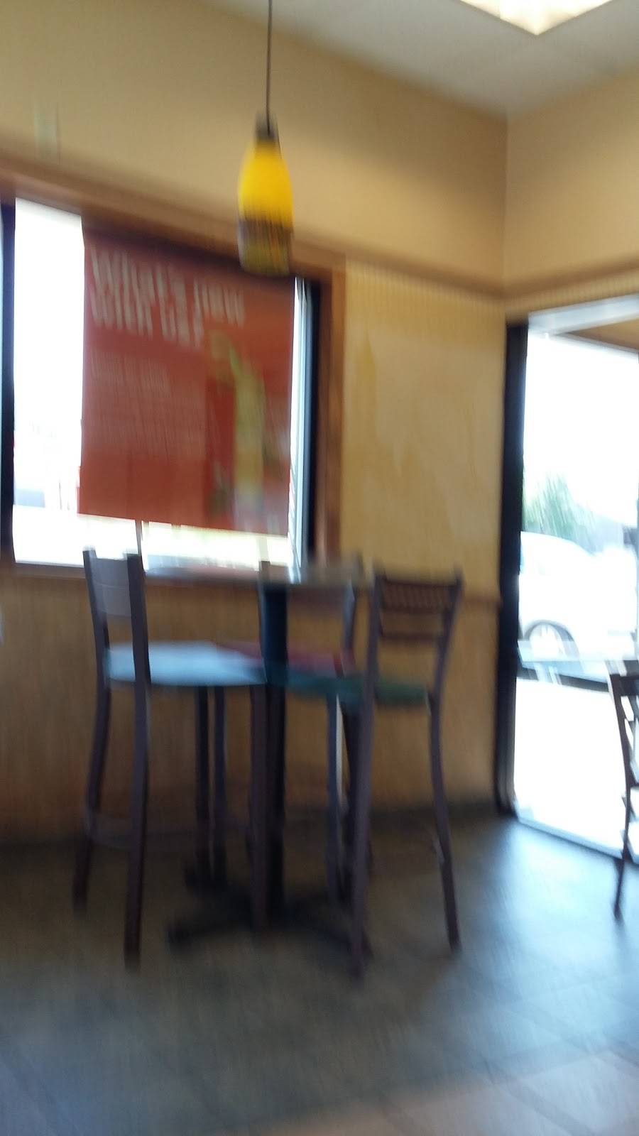 Subway | restaurant | 801 N Walnut St, Mt Carmel, IL 62863, USA | 6182627774 OR +1 618-262-7774