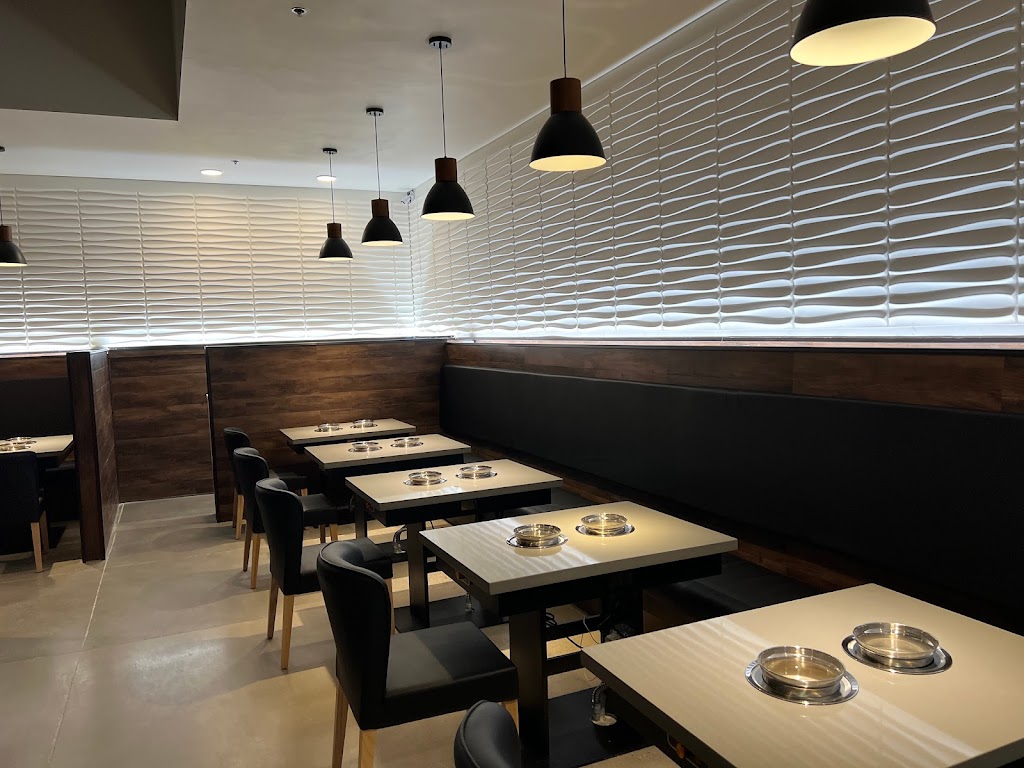 Mr Shabu Orem | restaurant | 35W W University Pkwy, Orem, UT 84058, USA | 8014066573 OR +1 801-406-6573