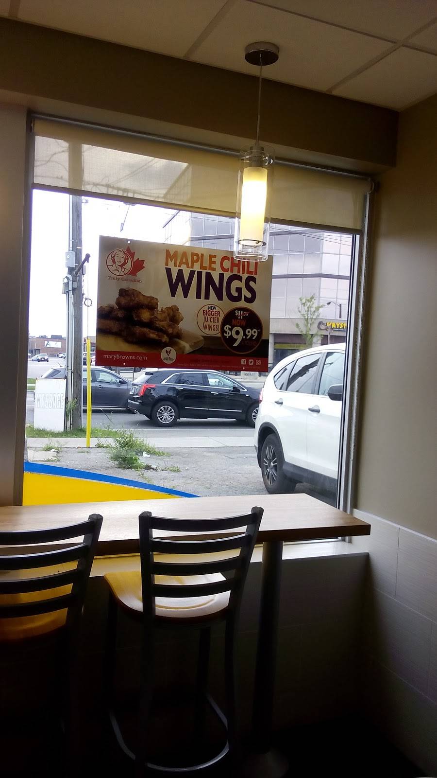 Mary Browns Chicken & Taters | restaurant | 3199 Dufferin St, North York, ON M6A 2T2, Canada | 4167870739 OR +1 416-787-0739