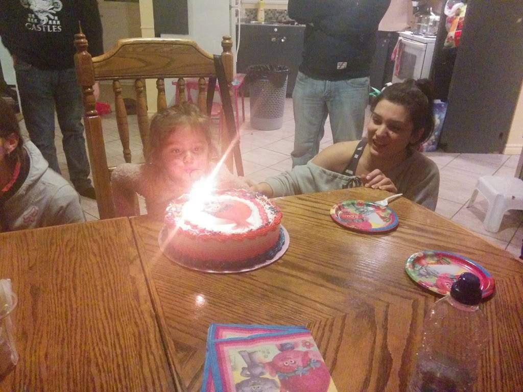 Restaurant Alyce | restaurant | 127 Rang de la Baie, Saint-Sébastien, QC J0J 2C0, Canada | 4502445479 OR +1 450-244-5479