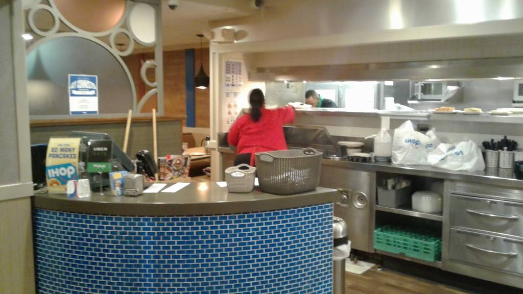 IHOP | restaurant | 1626 W Mockingbird Ln, Dallas, TX 75235, USA | 2146340200 OR +1 214-634-0200