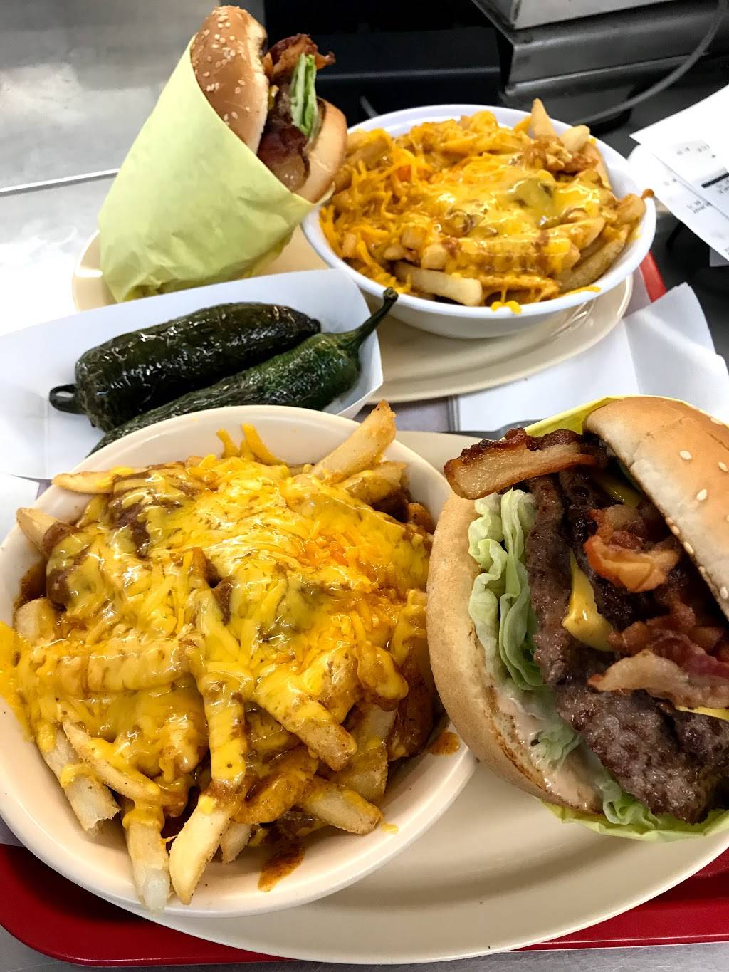 Tams Burgers 23 | restaurant | 2403, 303 N Alameda St, Compton, CA 90220, USA | 3106393045 OR +1 310-639-3045