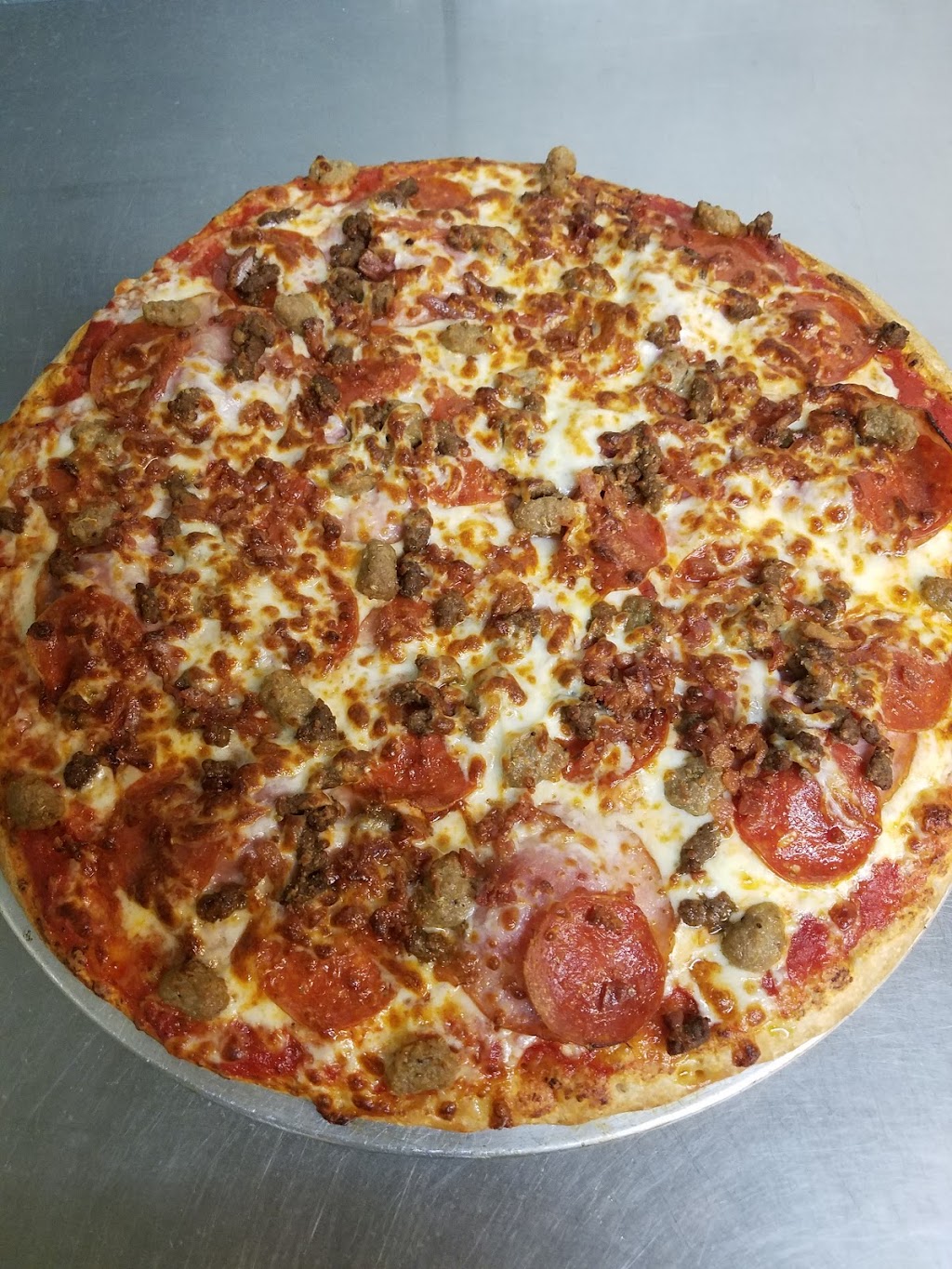 Lyannas Lakeside Bar & Grill | restaurant | 10850 S Cedar Rd, Hinton, OK 73047, USA | 4052846788 OR +1 405-284-6788