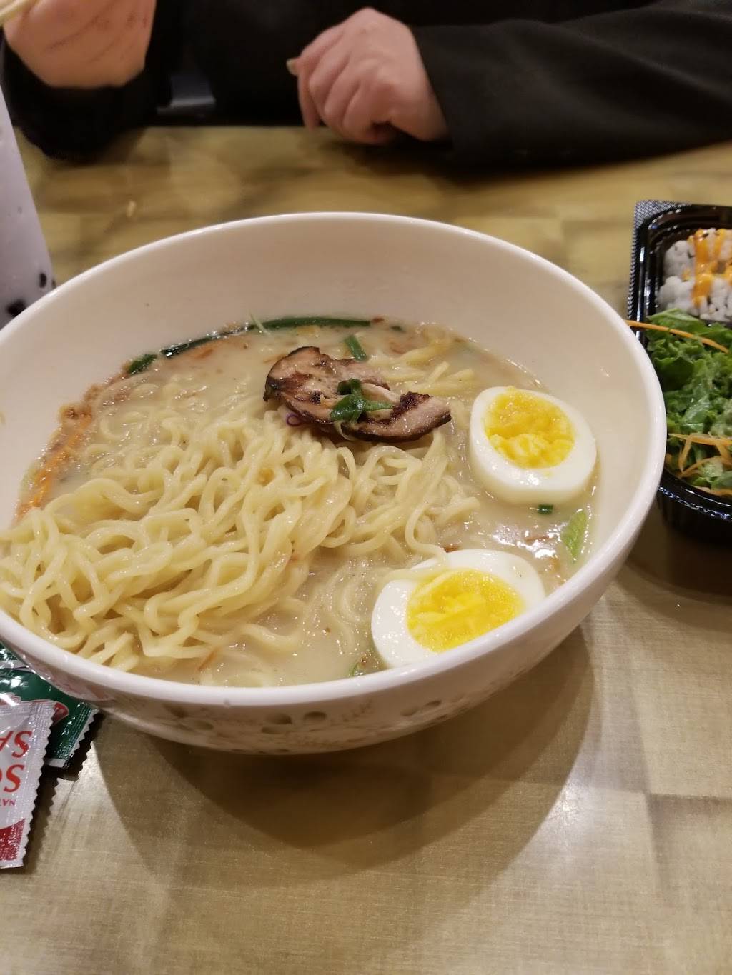 Fusion Asian Kitchen | restaurant | 960 Melbourne Rd, Hurst, TX 76053, USA | 8176163129 OR +1 817-616-3129