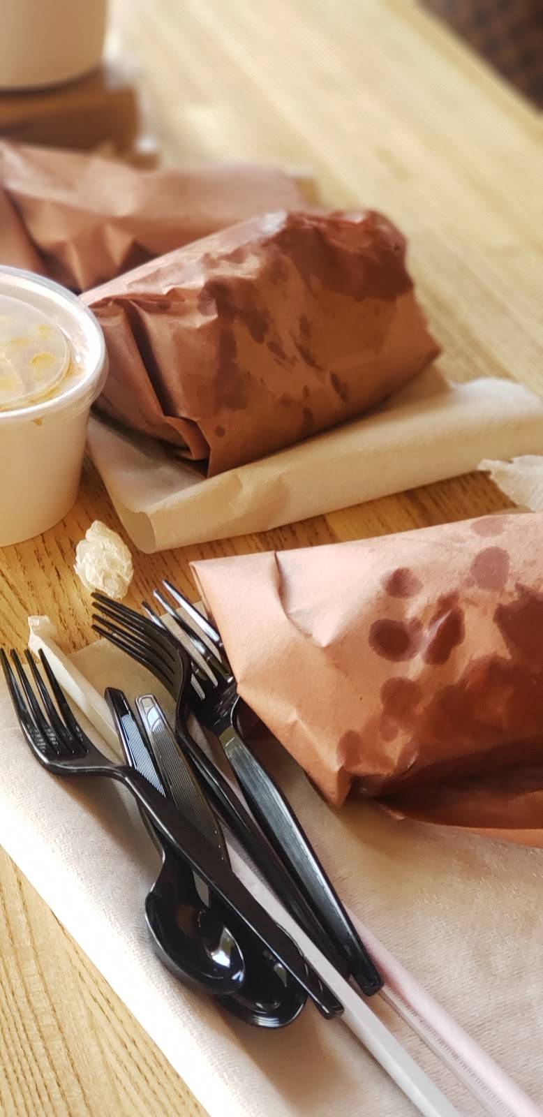 Blus Barbeque | restaurant | 17630 Preston Rd, Dallas, TX 75252, USA | 9723167478 OR +1 972-316-7478