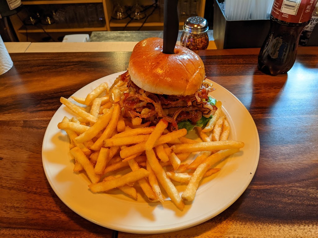 Pops Burger & Pizza House | restaurant | 920 Michigan Ave, Sheboygan, WI 53081, USA | 9204530031 OR +1 920-453-0031